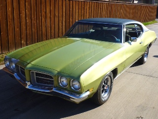 Left front 1971 Pontiac LeMans Sport